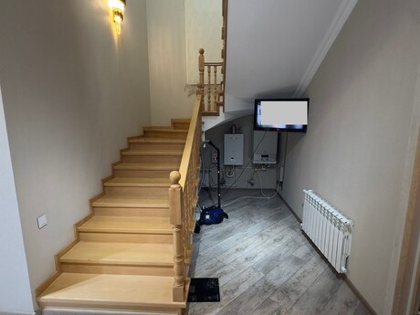 6 otaqlı həyət evi/bağ evi - NZS q. - 325 m²