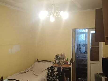 3 otaqlı həyət evi/bağ evi - 8 Noyabr m. - 47 m²