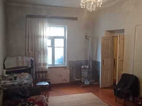 3 otaqlı həyət evi/bağ evi - 8 Noyabr m. - 47 m²