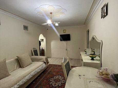 2 otaqlı köhnə tikili - Qara Qarayev m. - 60 m²