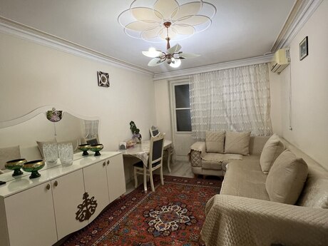 2 otaqlı köhnə tikili - Qara Qarayev m. - 60 m²