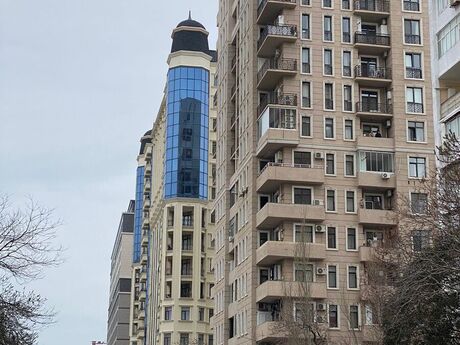 3 otaqlı mənzil, 98 m², 28 May: 300 000 ₼ 2