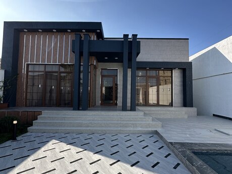 4 otaqlı həyət evi/bağ evi - Mərdəkan q. - 180 m²