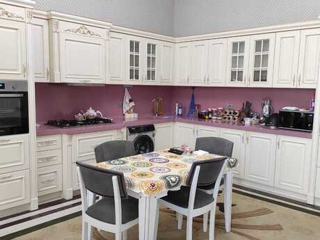 6 otaqlı həyət evi/bağ evi - Badamdar q. - 320 m²
