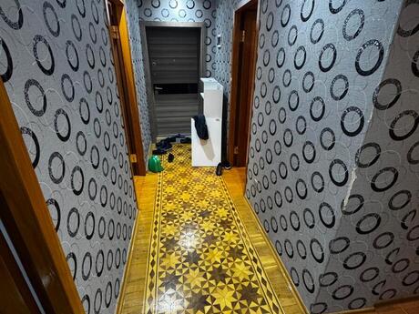3 otaqlı köhnə tikili - 8-ci mikrorayon q. - 75 m²