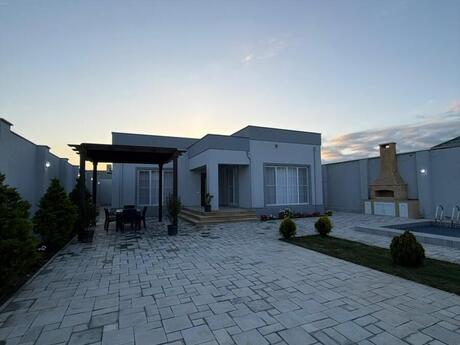 4 otaqlı həyət evi/bağ evi - Şüvəlan q. - 160 m²