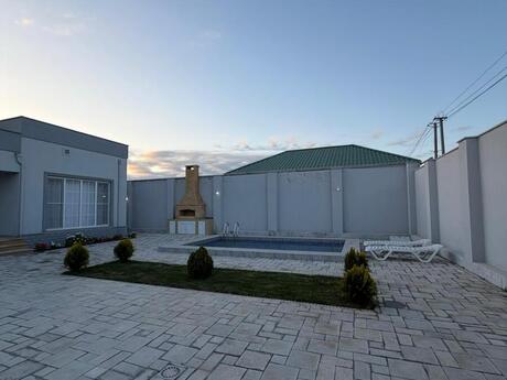 4 otaqlı həyət evi/bağ evi - Şüvəlan q. - 160 m²