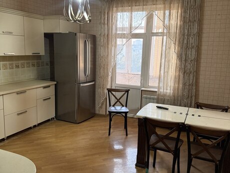 4 otaqlı yeni tikili - Xalqlar Dostluğu m. - 169 m²