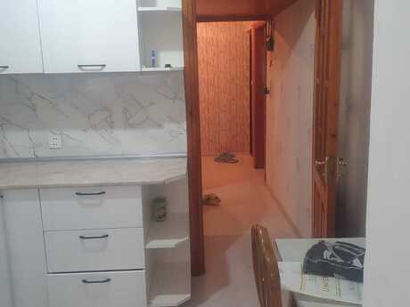 2 otaqlı köhnə tikili - 8-ci mikrorayon q. - 65 m²