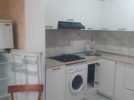 2 otaqlı köhnə tikili - 8-ci mikrorayon q. - 65 m²