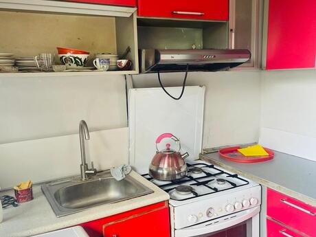 2 otaqlı köhnə tikili - 28 May m. - 50 m²