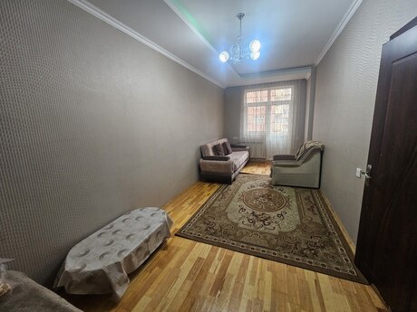 1 otaqlı yeni tikili - İnşaatçılar m. - 50 m²
