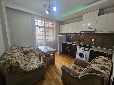 1 otaqlı yeni tikili - İnşaatçılar m. - 50 m²
