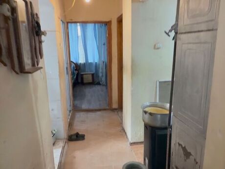Продаётся 3-комнатная квартира в старом фонде, Nəsimi, 75 м², 180 000 AZN, фото 4 / 6