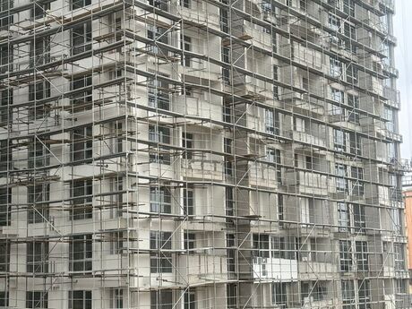 3 otaqlı yeni tikili - Bakıxanov q. - 135.5 m²