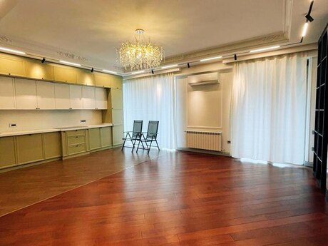 4-комн. новостройка - м. Элмляр Академиясы - 180 м²