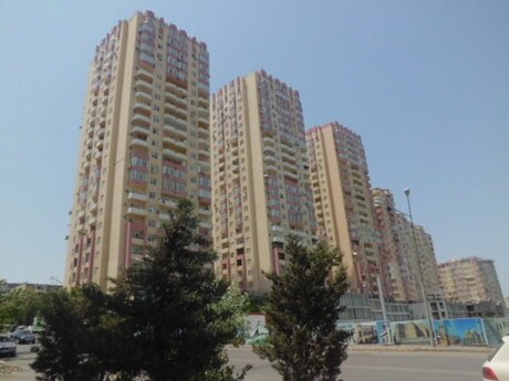4 otaqlı yeni tikili - İnşaatçılar m. - 145 m²