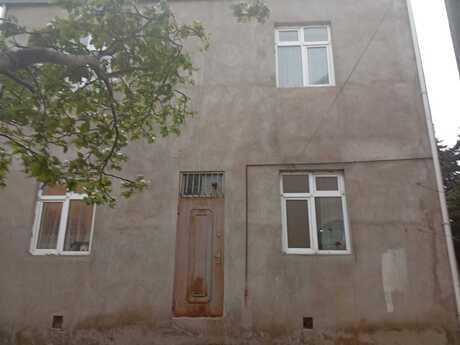 6 otaqlı həyət evi/bağ evi - Qaraçuxur q. - 240 m²