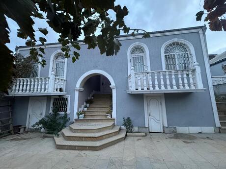 4 otaqlı həyət evi/bağ evi - Hökməli q. - 130 m²