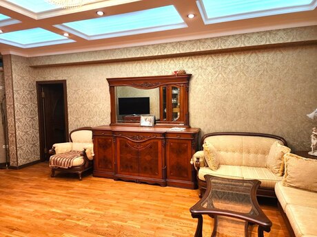 5 otaqlı yeni tikili - Nərimanov r. - 210 m²