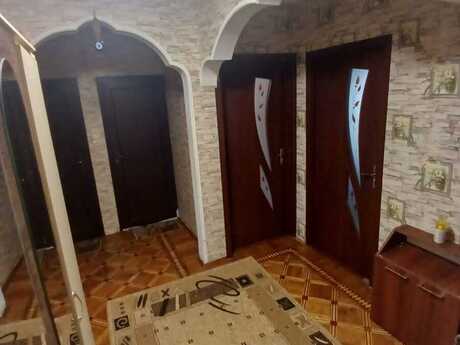 3 otaqlı köhnə tikili - Neftçilər m. - 70 m²
