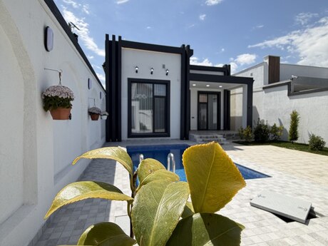 4 otaqlı həyət evi/bağ evi - Şüvəlan q. - 130 m²