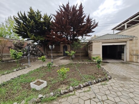 4 otaqlı həyət evi/bağ evi - Bakıxanov q. - 400 m²