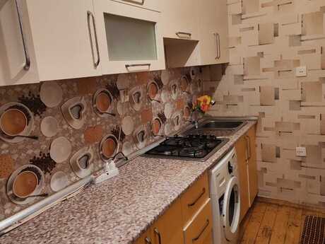 2 otaqlı həyət evi/bağ evi - Binəqədi q. - 45 m²