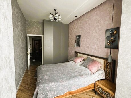 2 otaqlı yeni tikili - İnşaatçılar m. - 62 m²