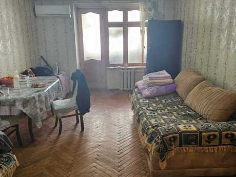2 otaqlı köhnə tikili - Binəqədi r. - 42 m²