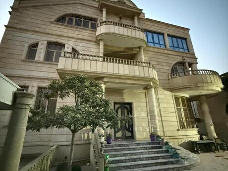 10 otaqlı həyət evi/bağ evi - Azadlıq Prospekti m. - 1100 m²