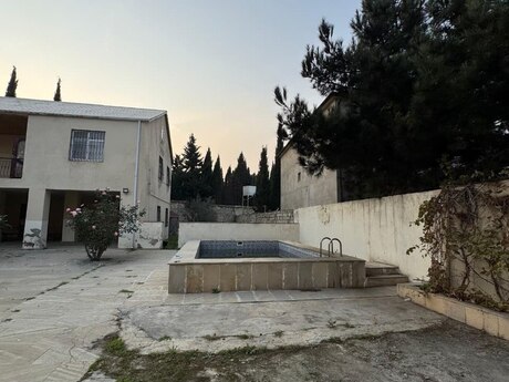 8 otaqlı həyət evi/bağ evi - Bilgəh q. - 200 m²