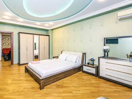 3 otaqlı yeni tikili - 28 May m. - 220 m²