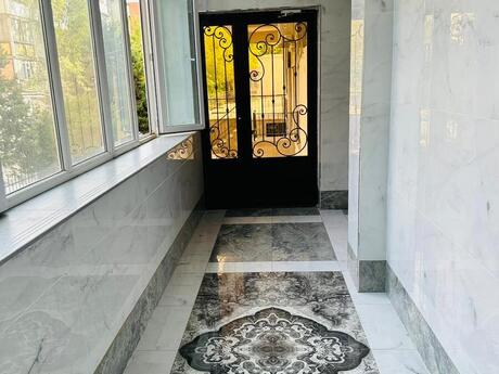 3-комн. новостройка - м. Иншаатчылар - 140 м²