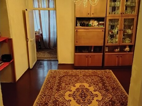 4 otaqlı həyət evi/bağ evi - M.Ə.Rəsulzadə q. - 70 m²