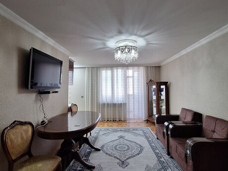 Elan №6108255 - Bakı, İnşaatçılar m., 3 otaqlı, 70 m², 2/5 mərtəbə