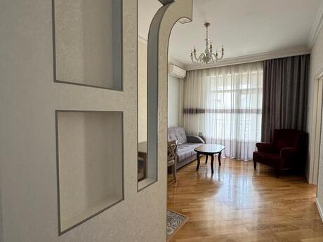 3 otaqlı yeni tikili - 28 May m. - 60 m²