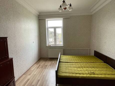 2 otaqlı köhnə tikili - Elmlər Akademiyası m. - 55 m²