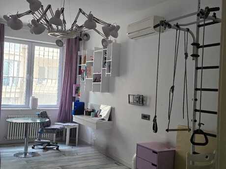 3 otaqlı yeni tikili - 8 Noyabr m. - 148 m²