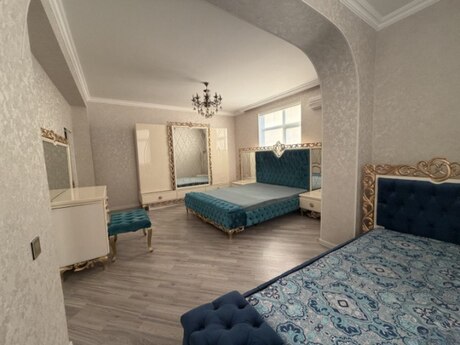 3 otaqlı yeni tikili - 8 Noyabr m. - 141 m²