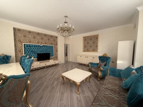 3 otaqlı yeni tikili - 8 Noyabr m. - 141 m²