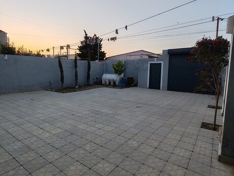 4 otaqlı həyət evi/bağ evi - Hövsan q. - 158 m²