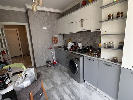 2 otaqlı köhnə tikili - 8-ci mikrorayon q. - 65 m²
