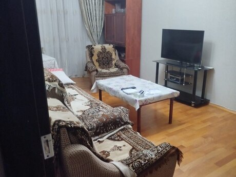 3 otaqlı köhnə tikili - Xalqlar Dostluğu m. - 60 m²