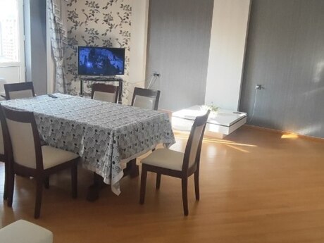 3 otaqlı yeni tikili - 28 May m. - 135 m²