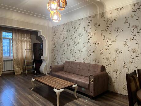 2 otaqlı köhnə tikili - Xalqlar Dostluğu m. - 60 m²