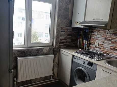 2 otaqlı köhnə tikili - 20 Yanvar m. - 50 m²