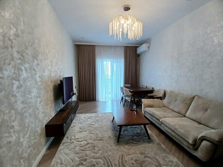 3 otaqlı yeni tikili - 7-ci mikrorayon q. - 98 m²