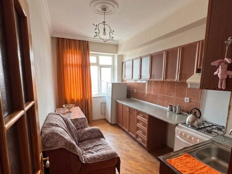 2 otaqlı yeni tikili - Yeni Günəşli q. - 53 m²