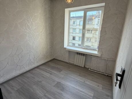 2 otaqlı köhnə tikili - 8-ci mikrorayon q. - 45 m²